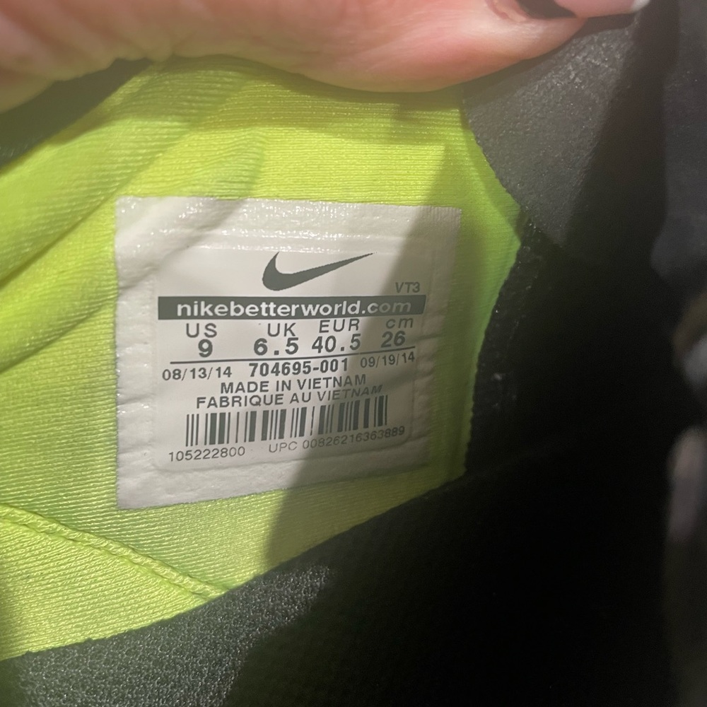 Nike Shoes - Picture 7 of 10